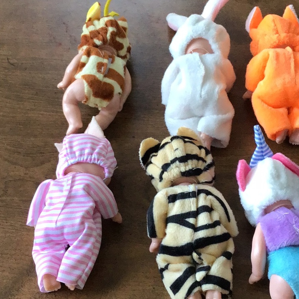 Keyohome Mini newborn baby dolls with animal-themed outfits. Set of 8 - Picture 6 of 15